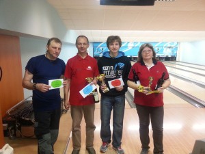 Nejlepší hráči březnového turnaje:Ivo Otipka (vítěz kategorie "B"), Andrzej Bednraz (2.místo), Radek Novák (1.místo), Iveta Kudelová (3.místo a vítězka mezi ženami)
